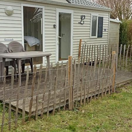 Luxueuze Stacaravan 4Pers Met Terras En Tuintje Bredene Zewnętrze zdjęcie