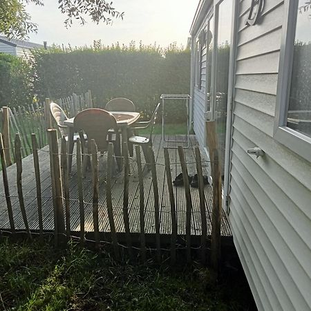 Luxueuze Stacaravan 4Pers Met Terras En Tuintje Bredene Zewnętrze zdjęcie