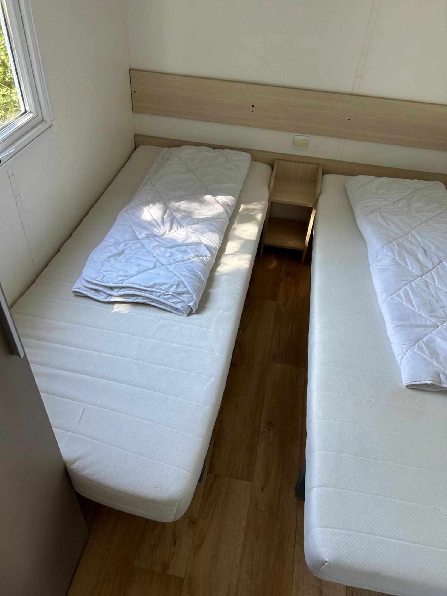 Luxueuze Stacaravan 4Pers Met Terras En Tuintje Bredene Zewnętrze zdjęcie