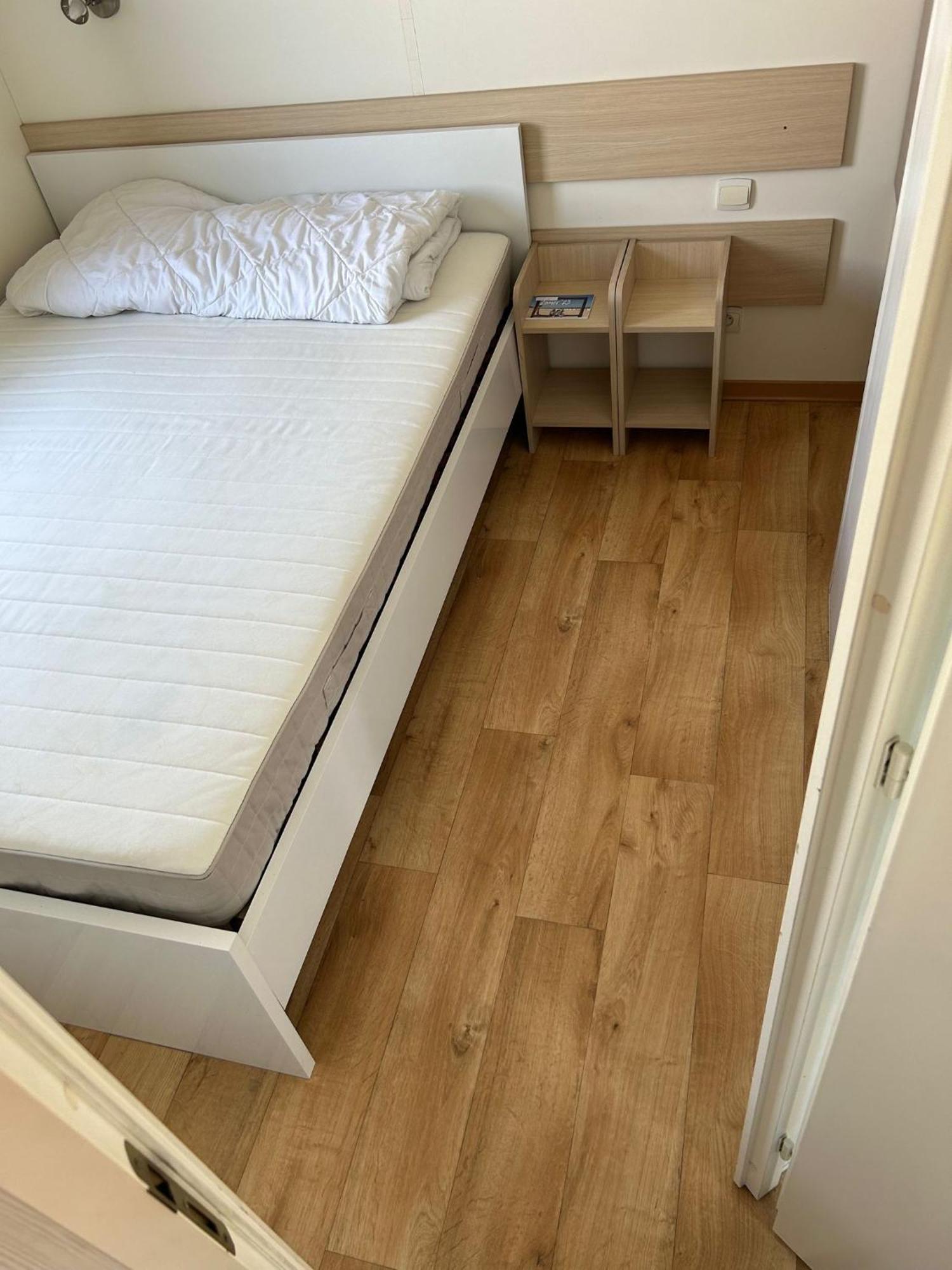 Luxueuze Stacaravan 4Pers Met Terras En Tuintje Bredene Zewnętrze zdjęcie